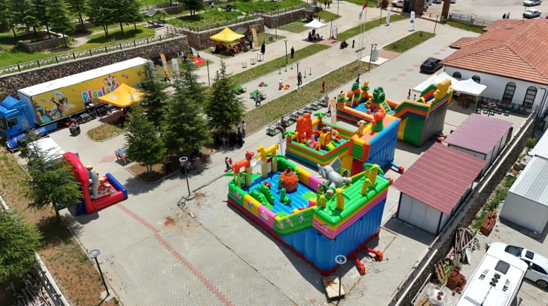Doğanşehir’de Çocuk Festivali Coşkusu: Minikler Doyasıya Eğlendi