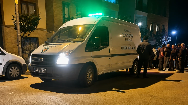 Yakınlarının Haber Alamadığı Kadın Evinde Ölü Bulundu