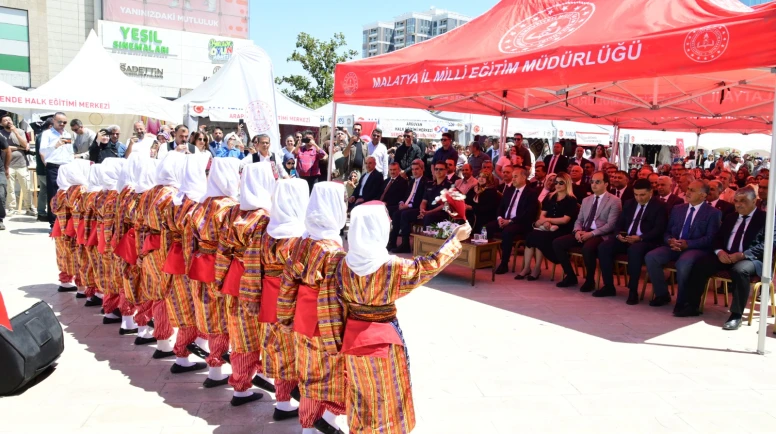 Malatya’da Hayat Boyu Öğrenme Haftası Şenlikleri Coşkuyla Başladı