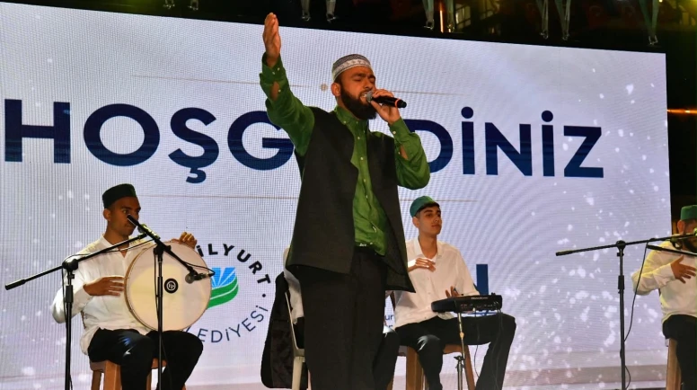 Malatya’da Muhteşem İlahi Gecesi: Binler ‘Hu Der Allah’ Diye İnletti
