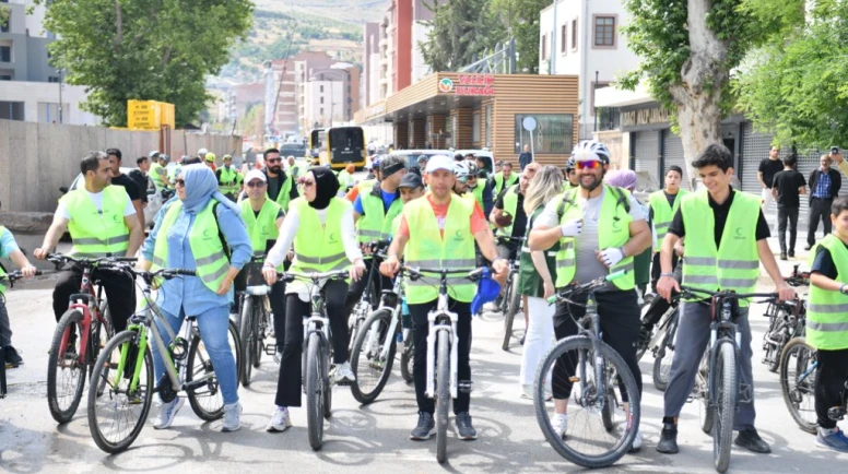 13. Geleneksel Yeşilay Bisiklet Turu’na Yoğun Katılım