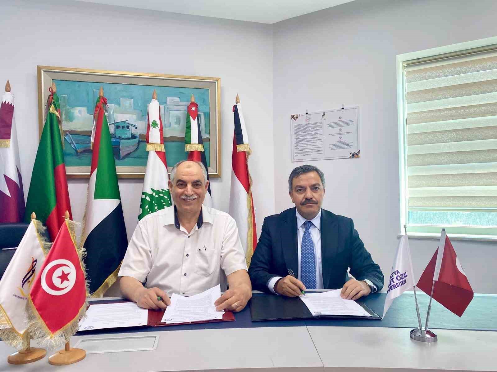mtu-heyetinden-tunusta-akademik-is-birligi-ziyareti