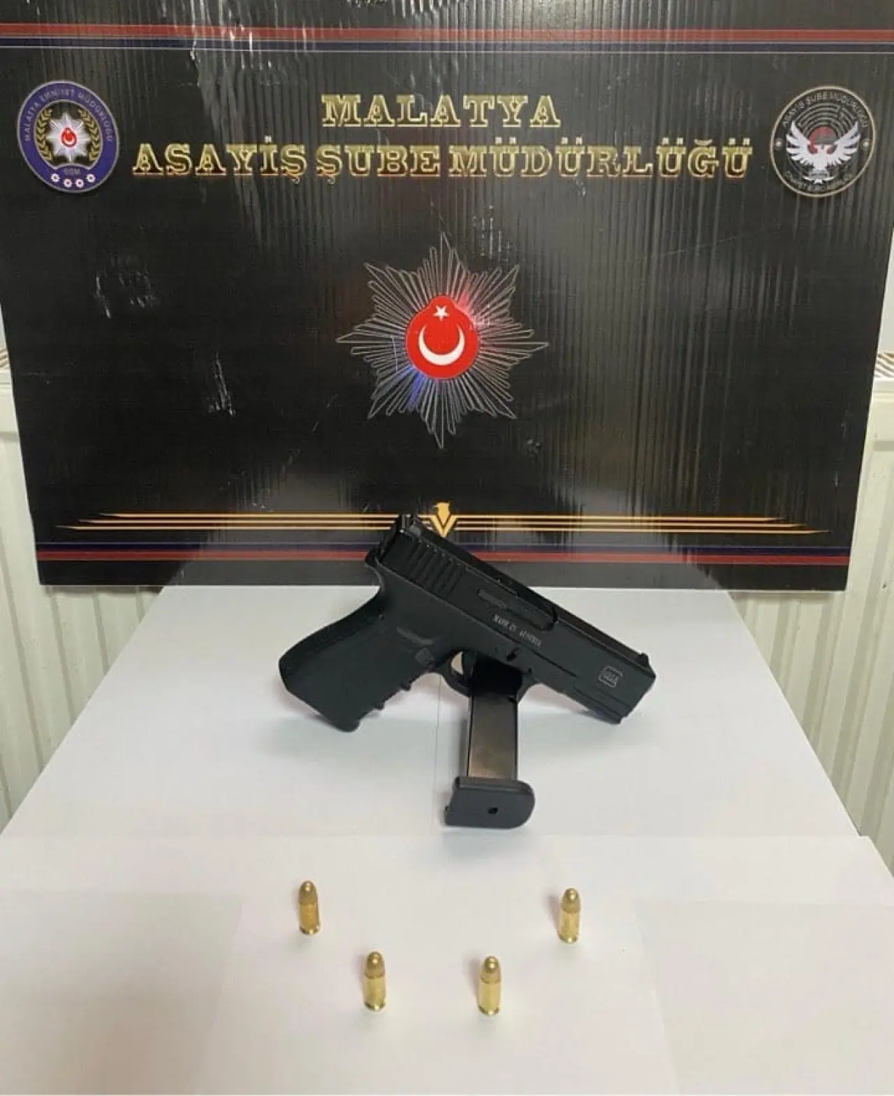 Battalgazi’de silahlı yaralama olayı sonrası polis ekipleri inceleme yapıyor