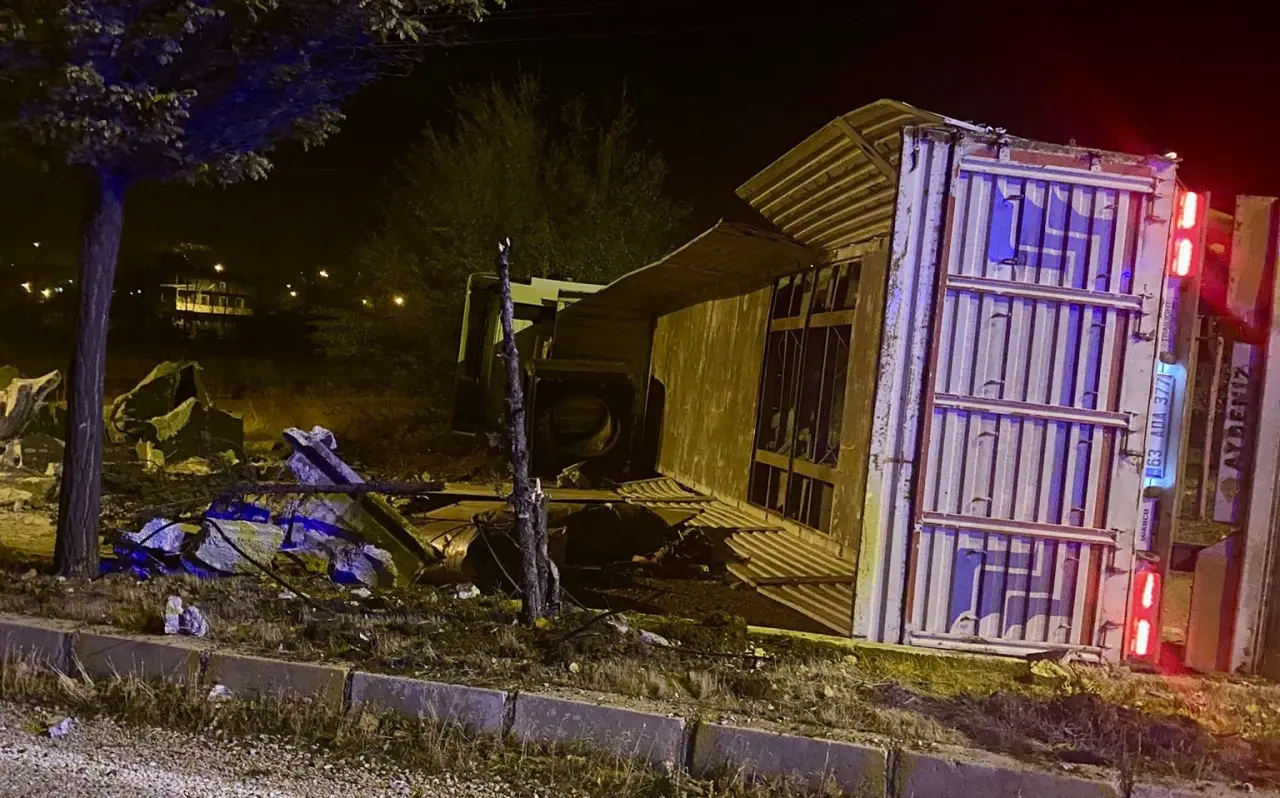 Kazanın ardından trafiğin yeniden sağlandığı Doğanşehir güzergâhından bir görüntü