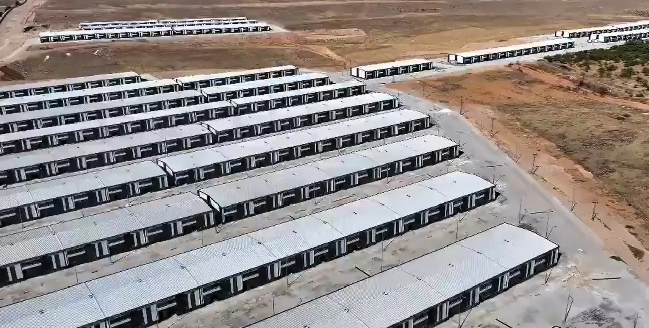 Yeşilyurt Sanayi Alanı yeni yapılan işyerleri ve dükkanlar