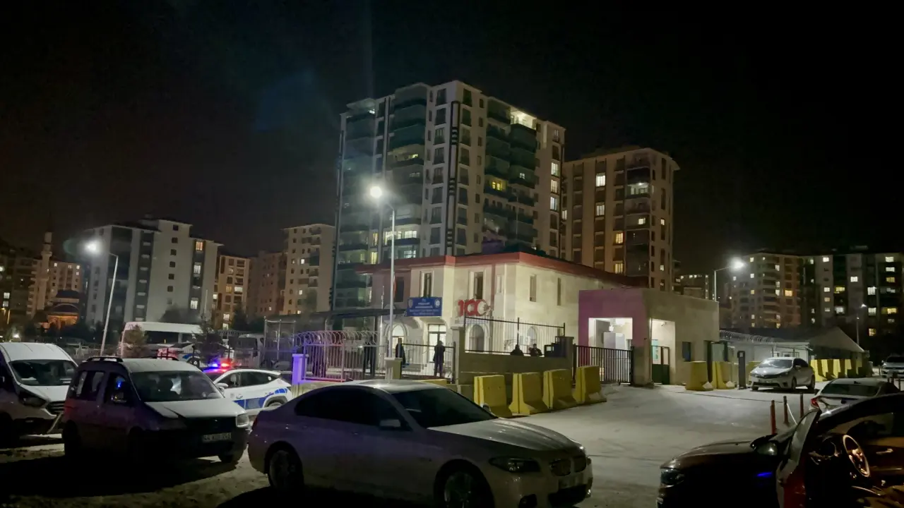 Malatya’da karakol önünde çıkan bıçaklı kavgada polis geniş güvenlik önlemi aldı