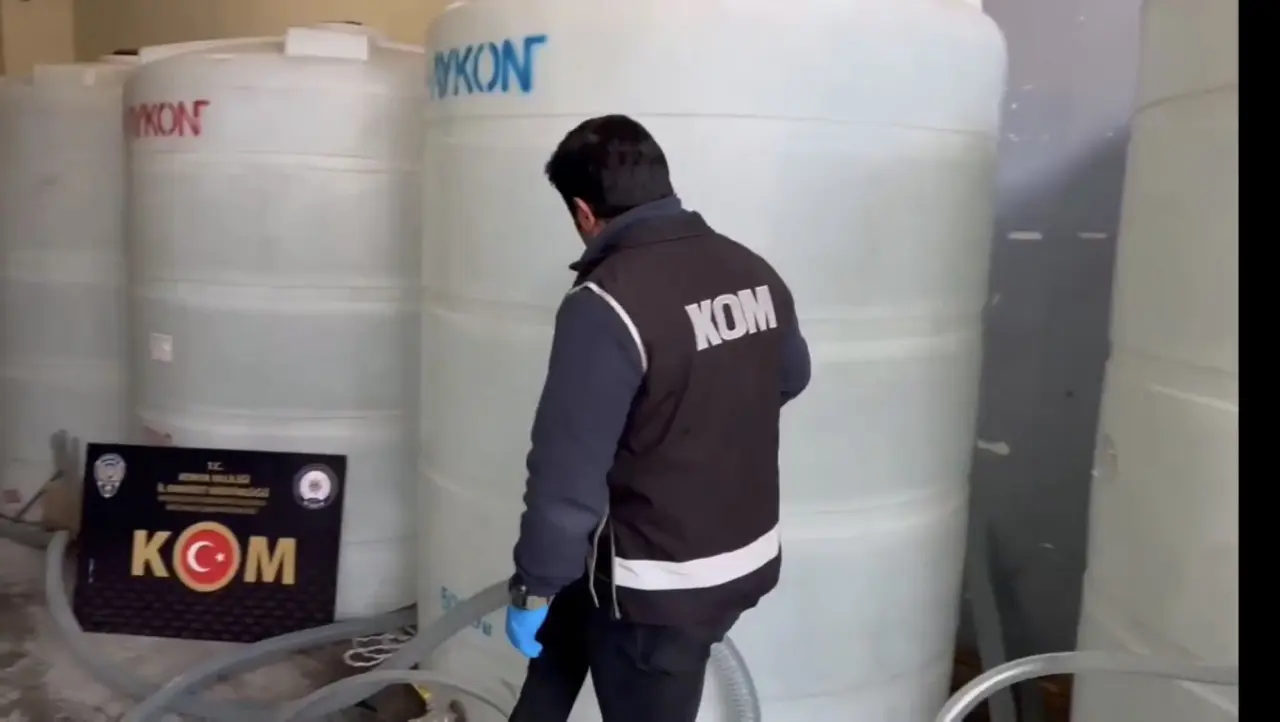 Türkiye genelinde sahte ve kaçak alkole yönelik operasyonlar