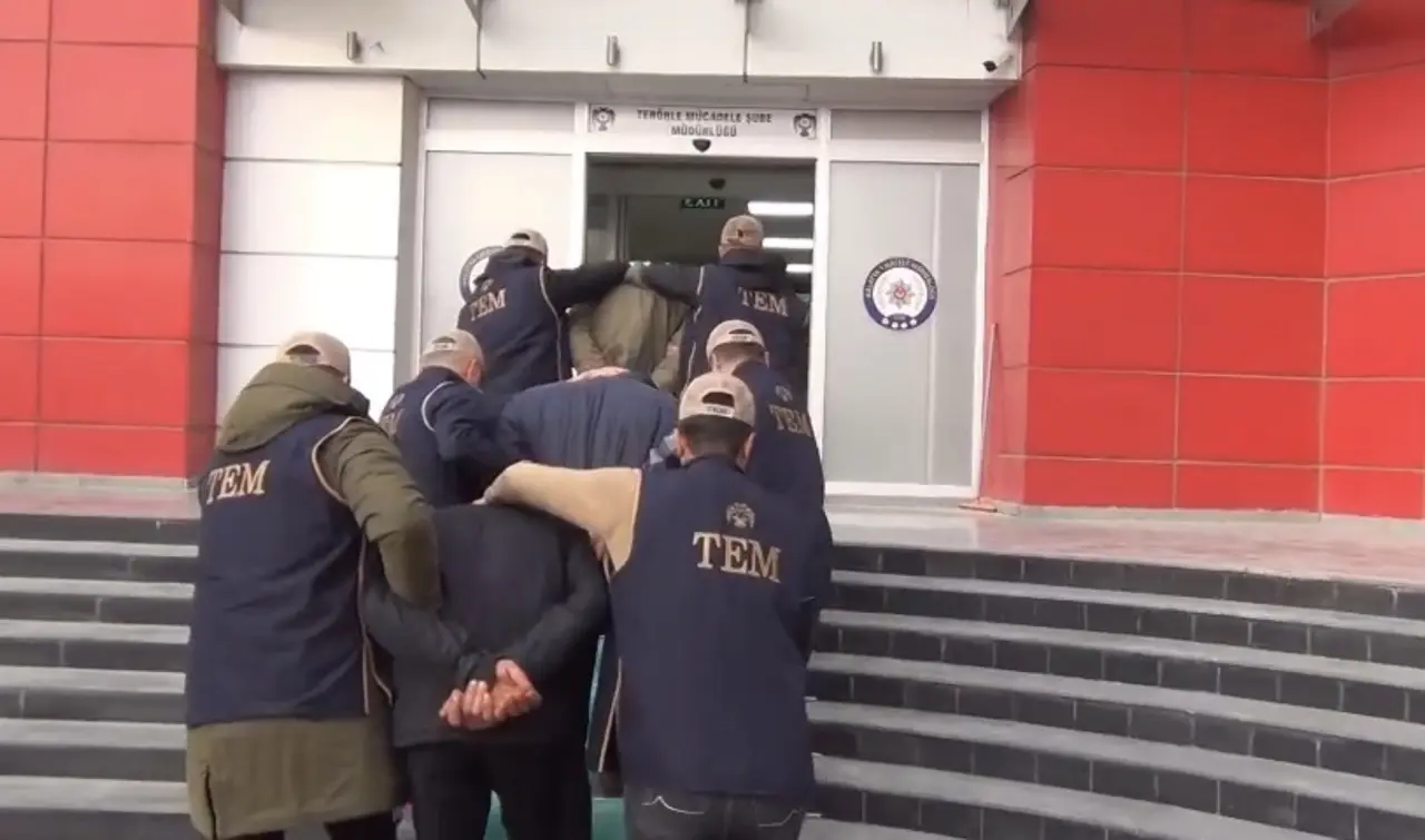 Malatya DEAŞ operasyonu polis ekipleri ve adliye sevk