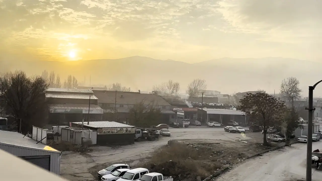 Malatya sanayi sitesi yıkım riski taşıyan bitişik dükkanlar