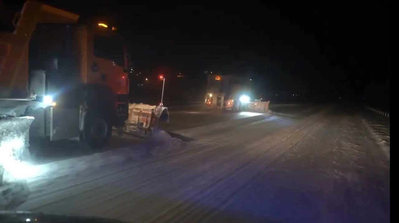 Malatya kar yağışı kapalı yollar ve bekleyen tırlar