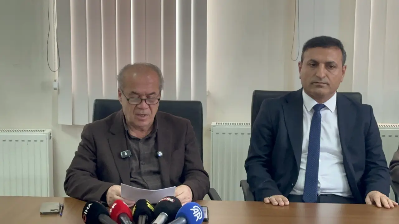 Yazıhan Belediyesi CHP meclis üyeleri basın açıklaması