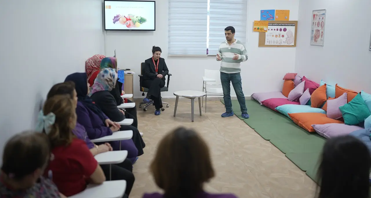 Malatya Menopoz Okulu eğitim sınıfı ve uzmanlar