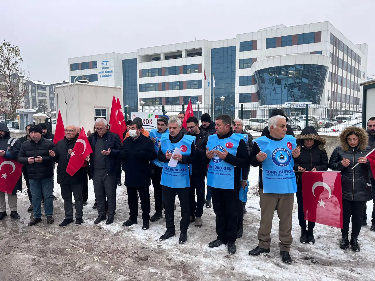 Malatya SGK önü sendika protestosu Zekeriya Polat