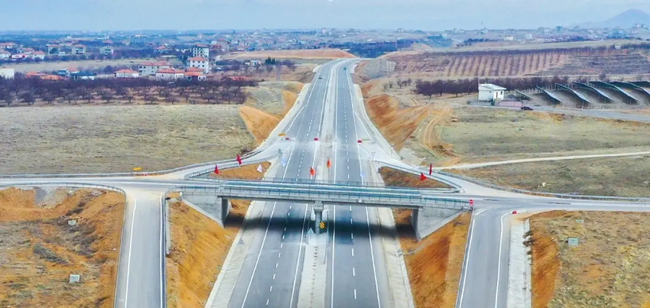 Malatya Kuzey Çevre Yolu havadan görünüm ve asfalt çalışması
