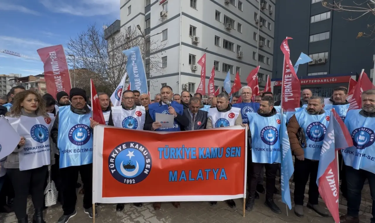 Malatya Defterdarlık önü memur eylemi