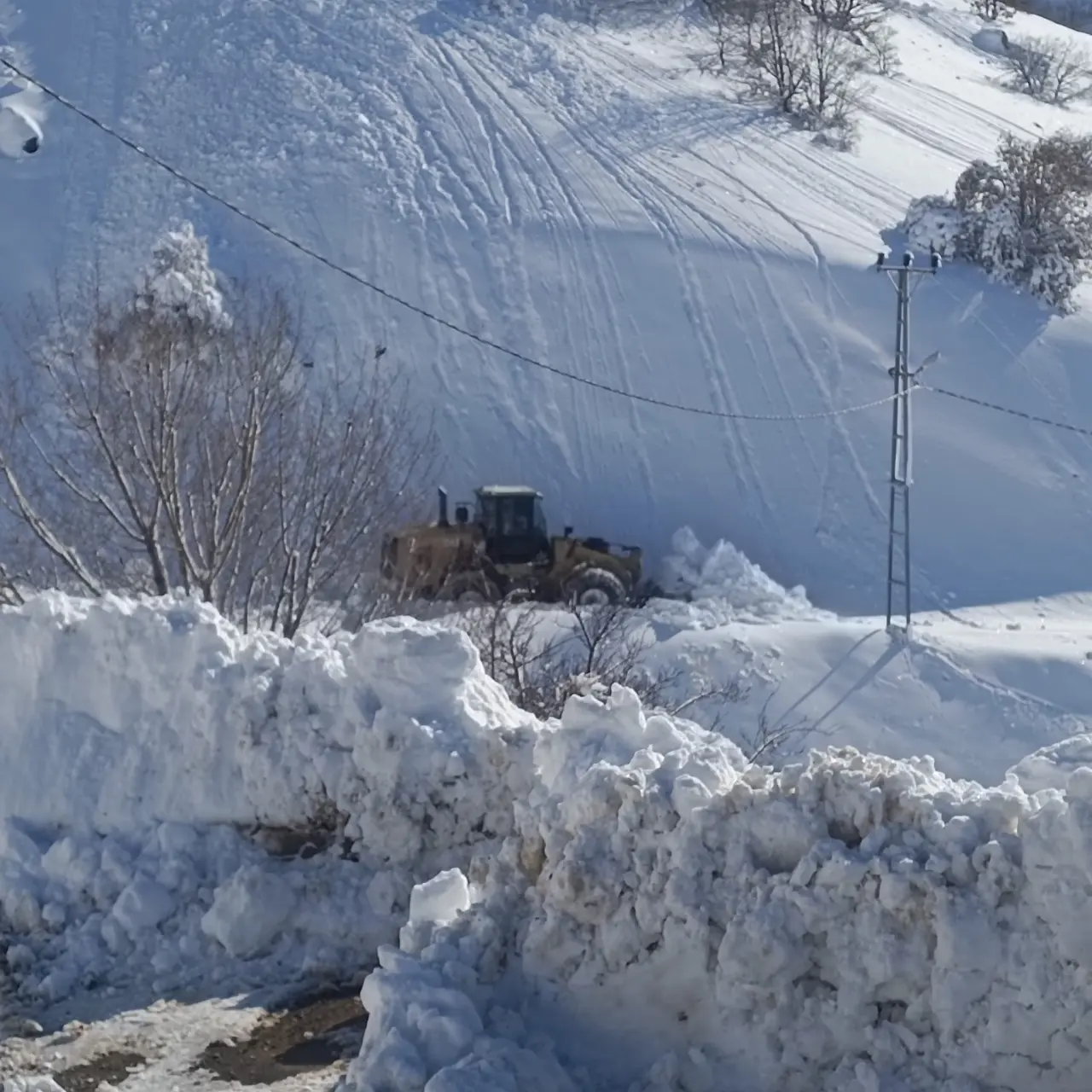 Malatya Pütürge karla mücadele iş makinesi