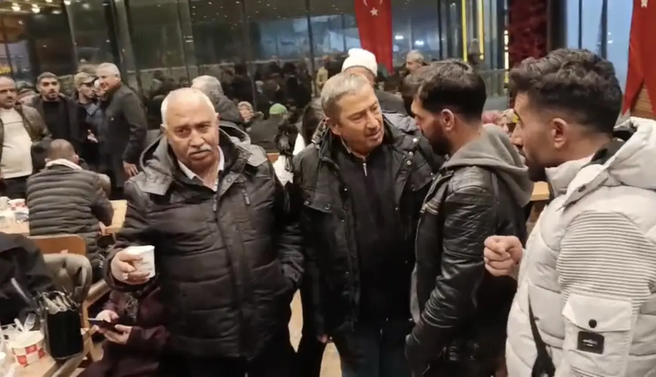 Darende Belediye Başkanı Alican Bozkurt mahsur kalan yolcular