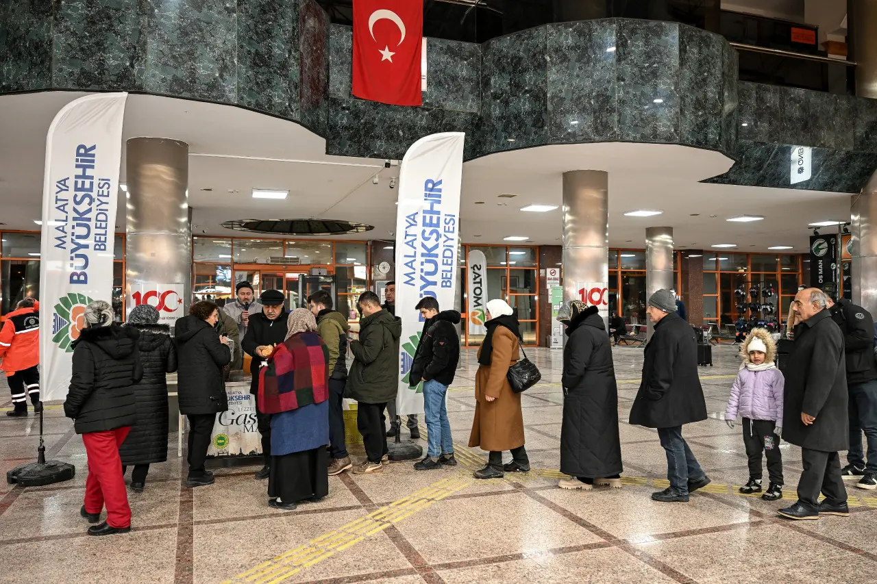 MAŞTİ otogarı yolculara çorba ikramı