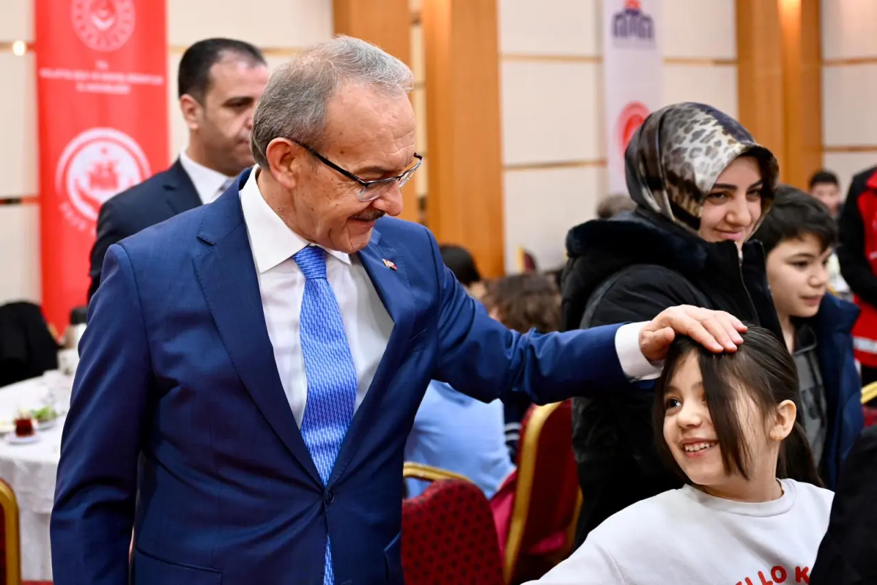 Malatya Valisi Seddar Yavuz çocuklarla kahvaltı programı