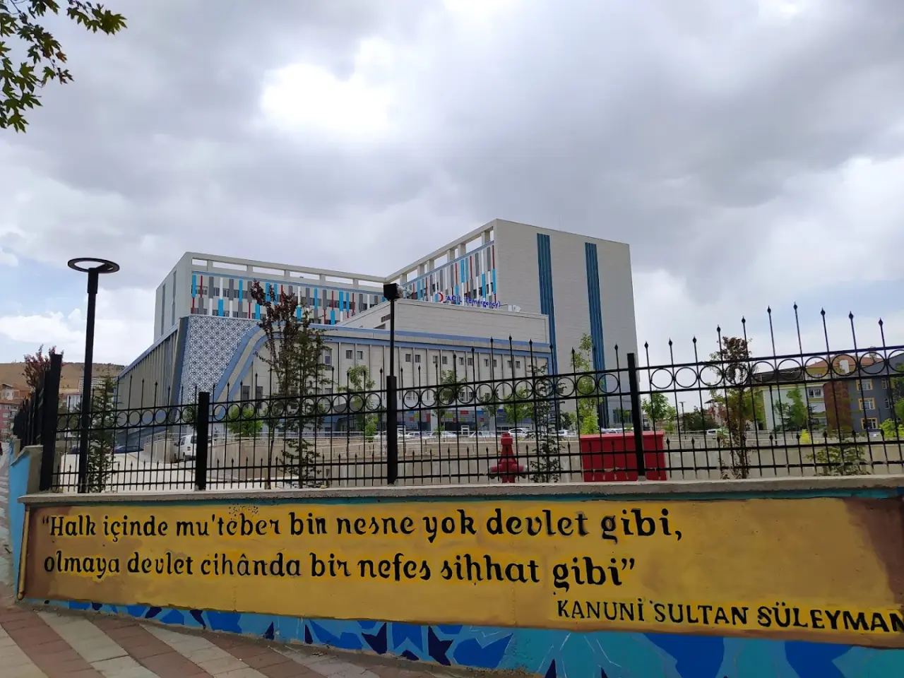 battalgazi devlet hastanesi vali konağı caddesinden görünüm