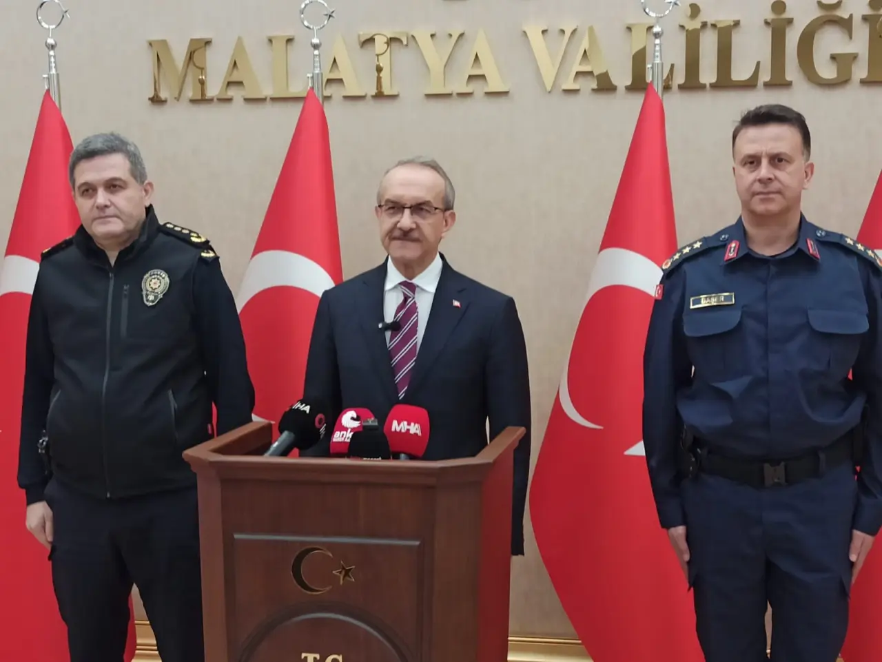 Malatya Valisi Seddar Yavuz basın toplantısı