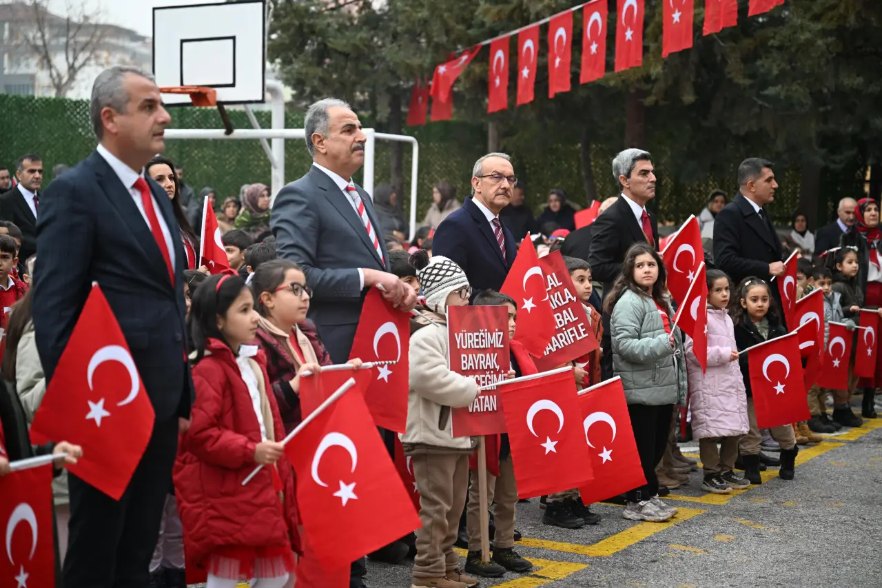 Malatya Valisi Seddar Yavuz Fatih İlkokulu ziyareti