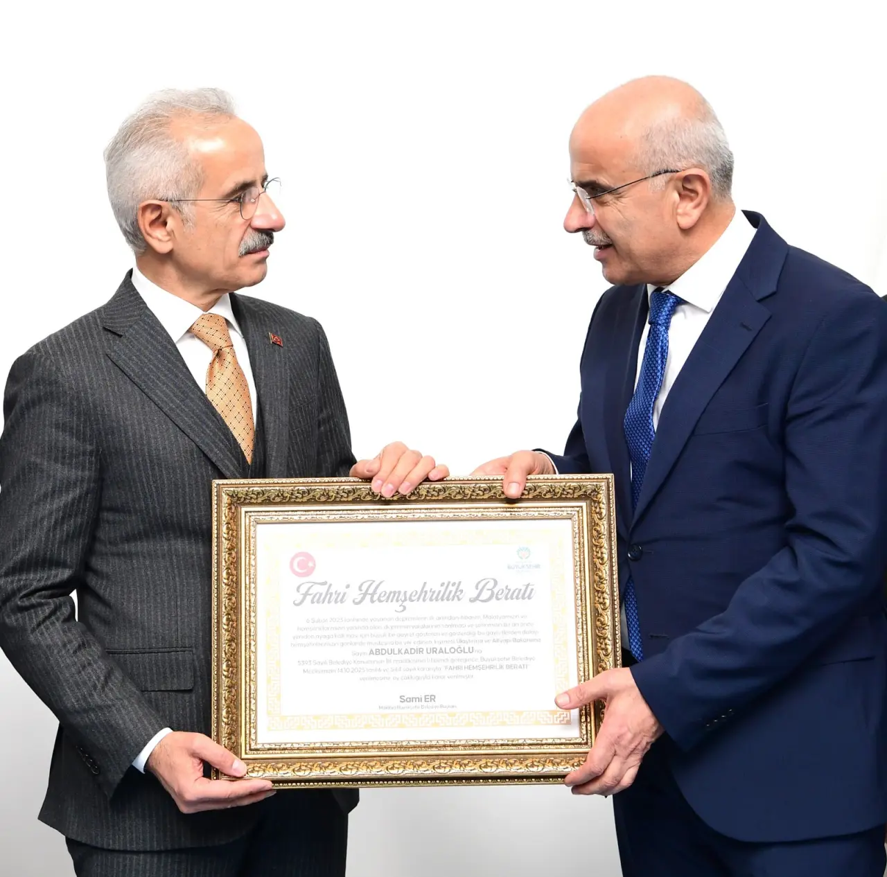 Sami Er Bakan Uraloğlu Fahri Hemşehrilik Beratı takdimi