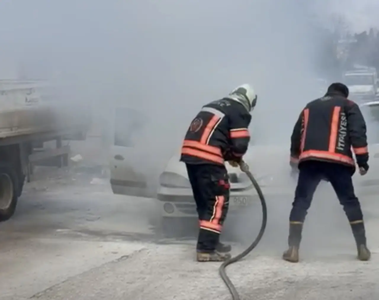 Malatya itfaiye ekipleri yangın müdahale