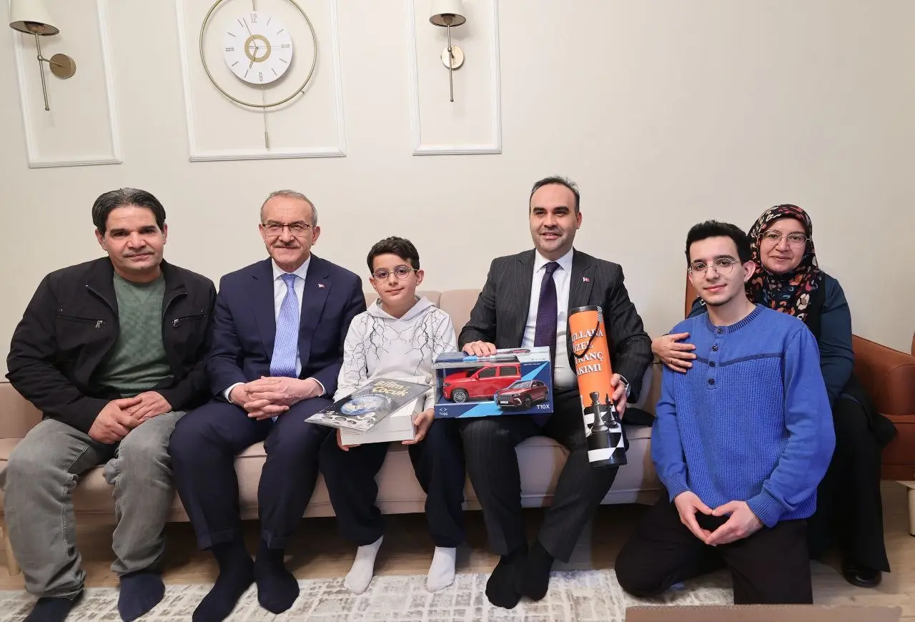 Çavuşoğlu TOKİ Konutları Kantarcı ailesi iftarı