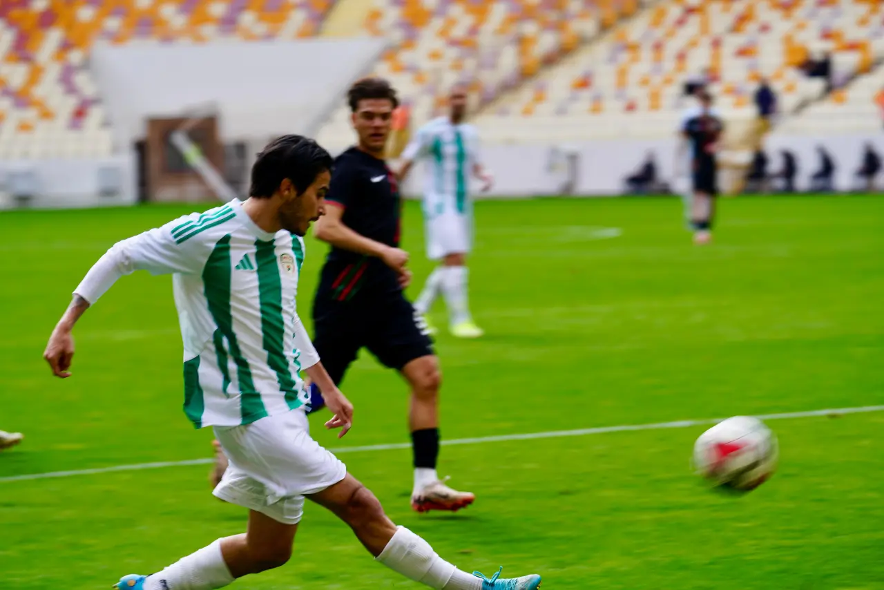 Ender Alkan 90+3 gol sevinci Yeşilyurtspor