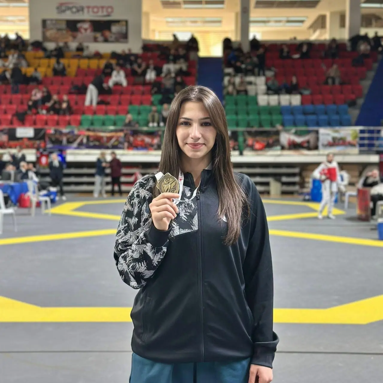 Malatya SEM sporcusu Zeynep Nil Menekşe taekwondo şampiyonluğu