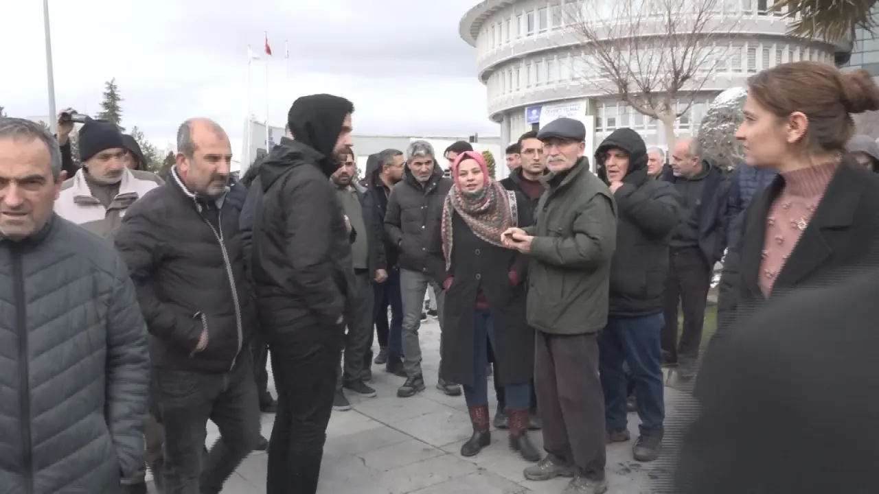 Malatya tekstil fabrikası işçileri maaş eylemi basın açıklaması