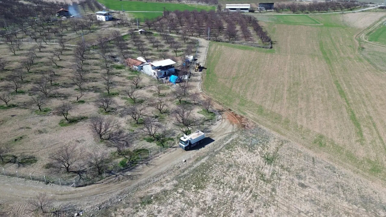 Battalgazi Belediyesi Fen İşleri Müdürlüğü Çolakoğlu Mahallesi yol yapım çalışması
