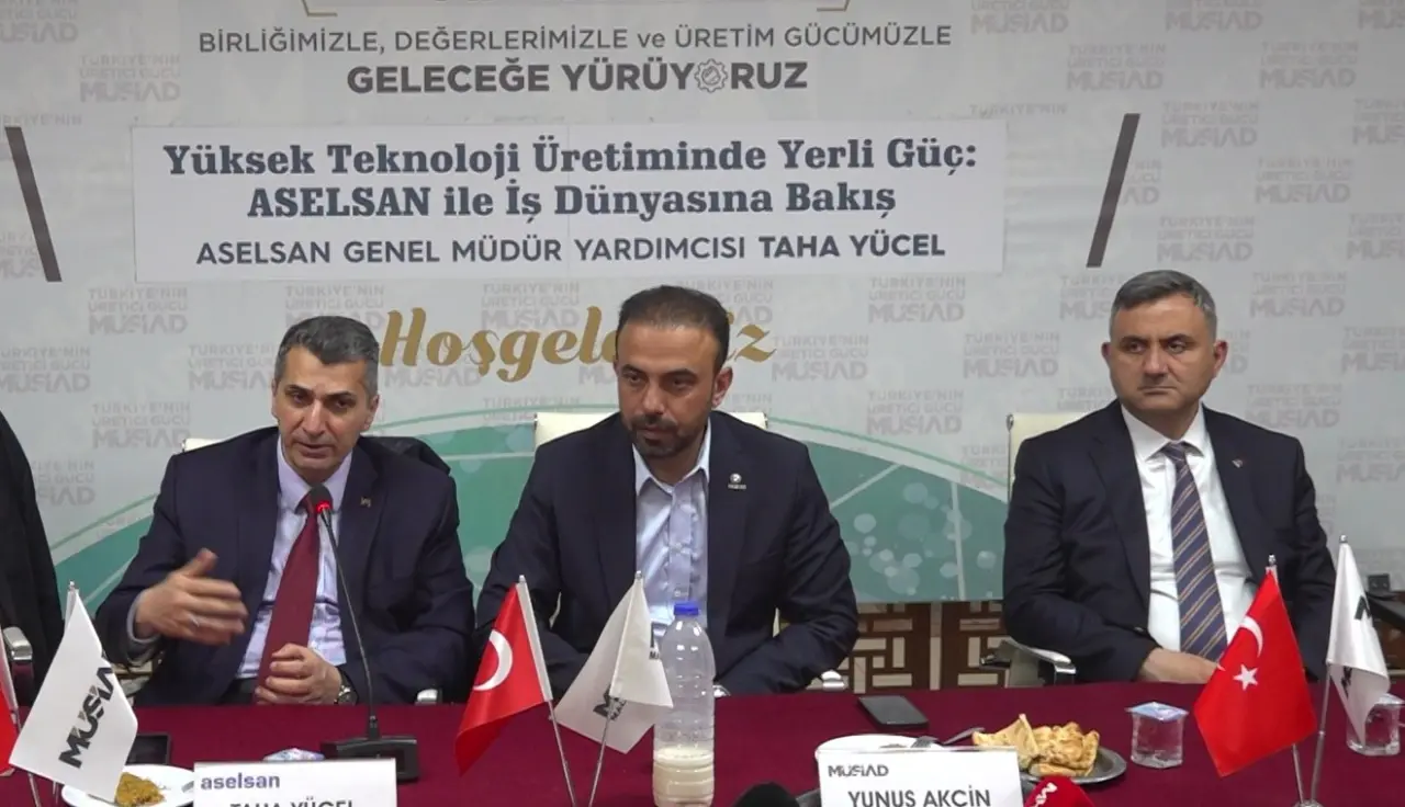 MÜSİAD Malatya Şubesi’nde düzenlenen ASELSAN bilgilendirme toplantısında Genel Müdür Taha Yücel ve Şube Başkanı Yunus Akçin'in sunumları.