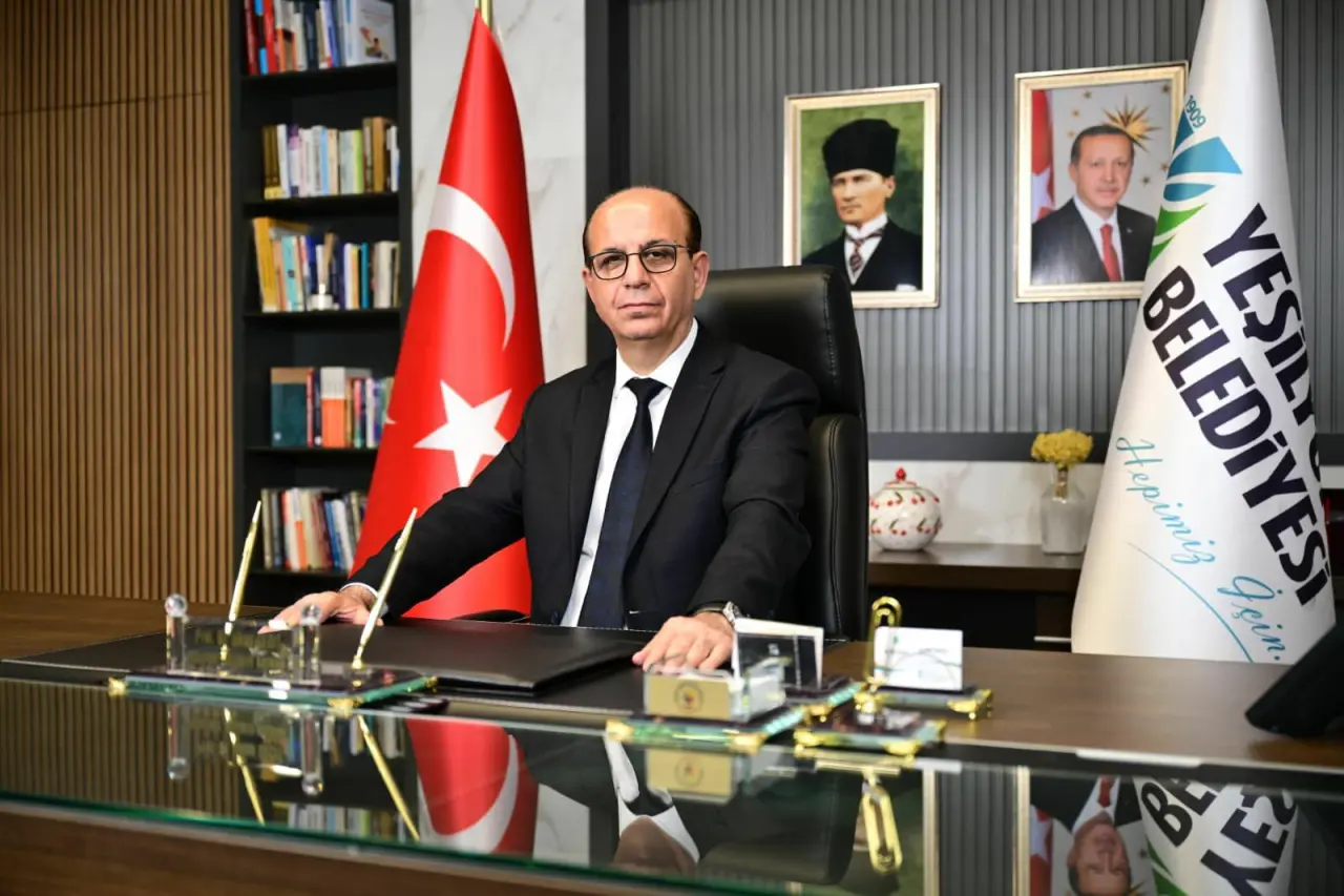 Yeşilyurt Belediye Başkanı Prof. Dr. İlhan Geçit